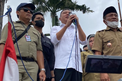 Tuntut Masa Jabatan jadi 9 Tahun, Kades Demo Temui Pimpinan DPR
